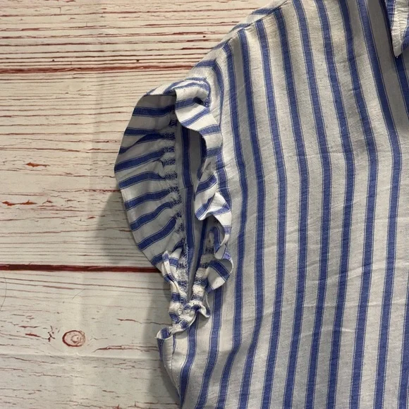 Lilly Pulitzer Leighton Shirt in Bennet Blue Beachy Yard Stripe Sz M - Picture 6 of 12